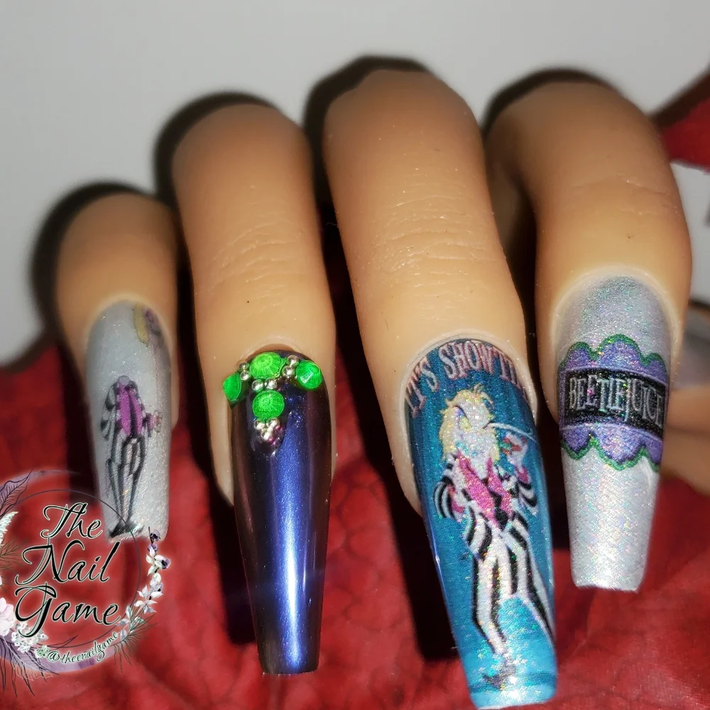 Press On Nails - Picture 8 of 13